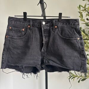 • [Levi’s] Black Jean Shorts •